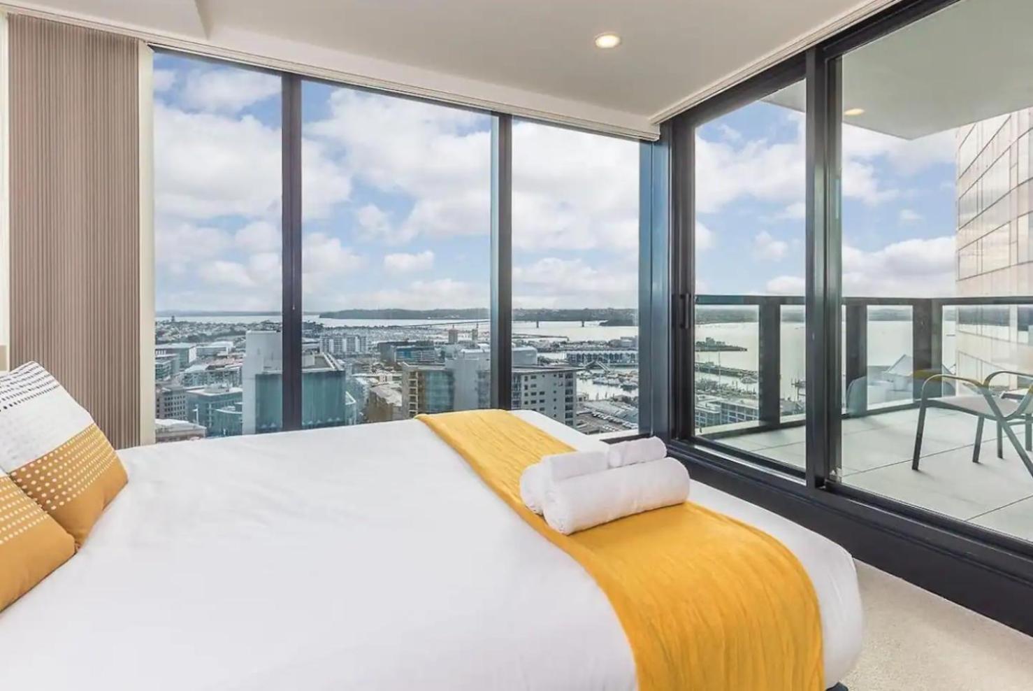 Magnificent Skytower, Sea, Habour View In Cbd Auckland Exterior foto
