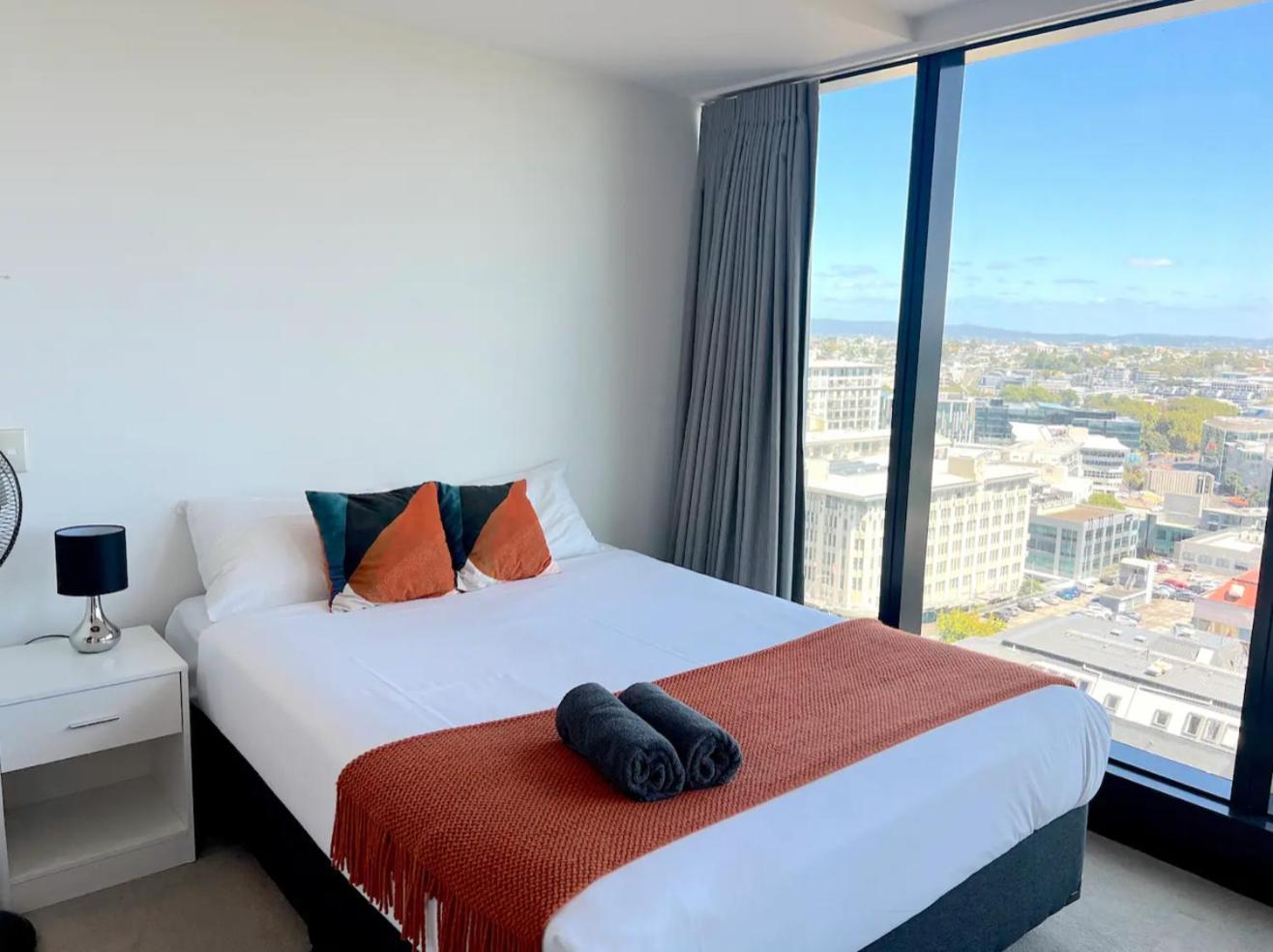 Magnificent Skytower, Sea, Habour View In Cbd Auckland Exterior foto