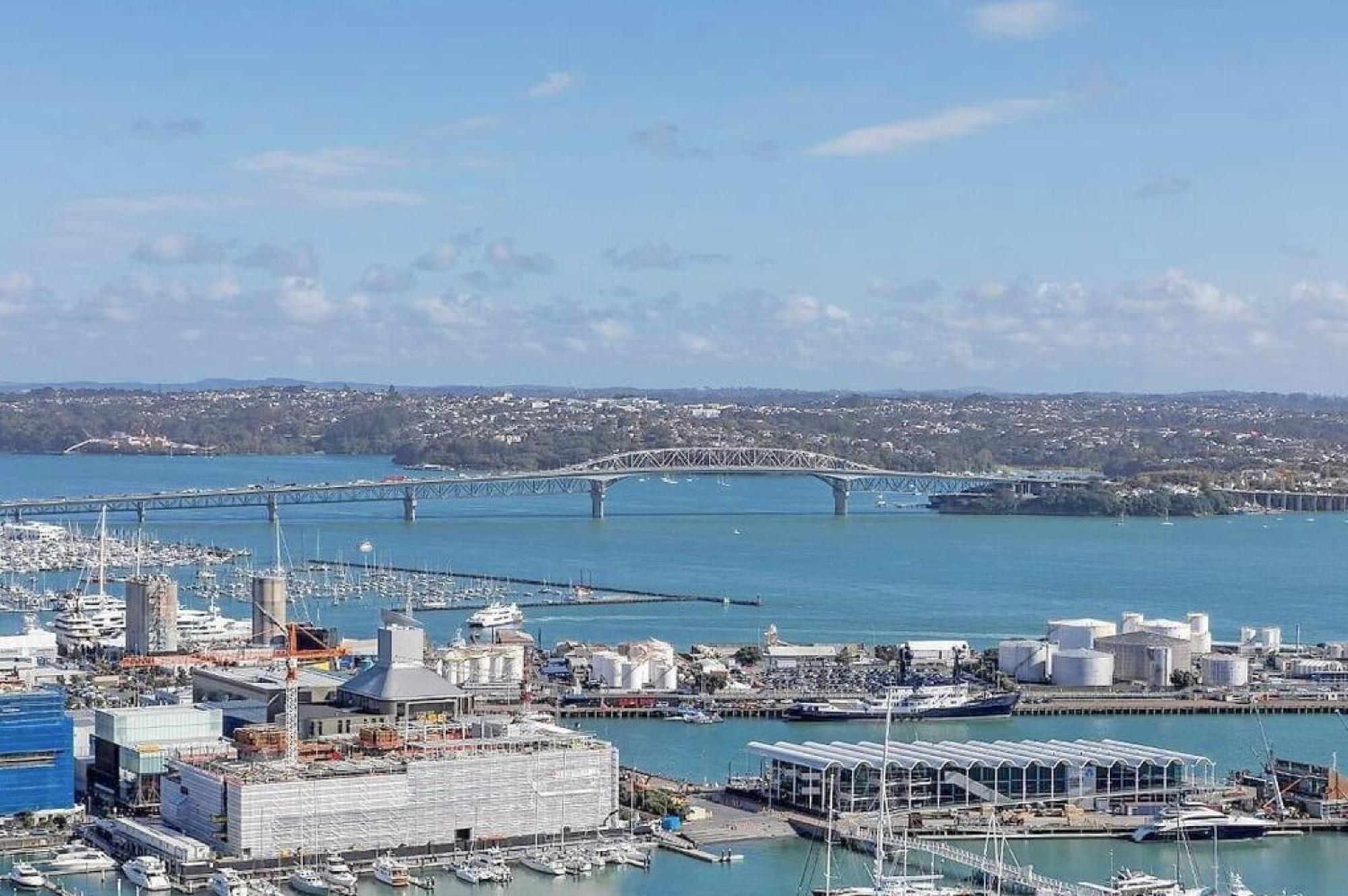 Magnificent Skytower, Sea, Habour View In Cbd Auckland Exterior foto